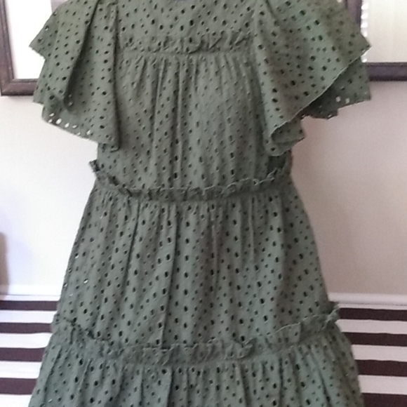 Dress - Picture 3 of 9